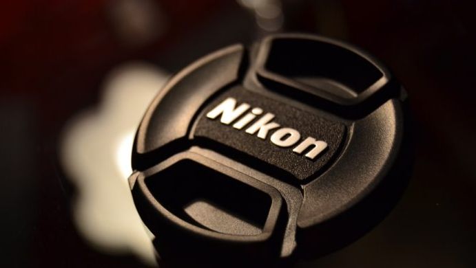 Компания Nikon продала 380 тысяч фотоаппаратов за полгода