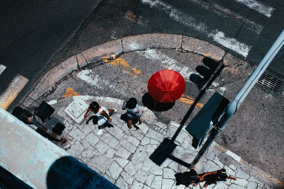 Уличная фотография как искусство самовыражения. Фотограф Beñat Belaza