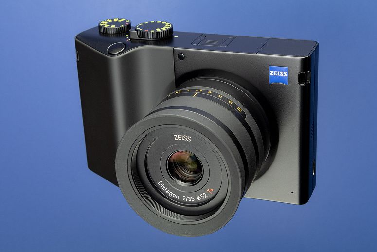 Обновление прошивки добавило в камеру Zeiss ZX1 автофокусировку с распознаванием лиц
