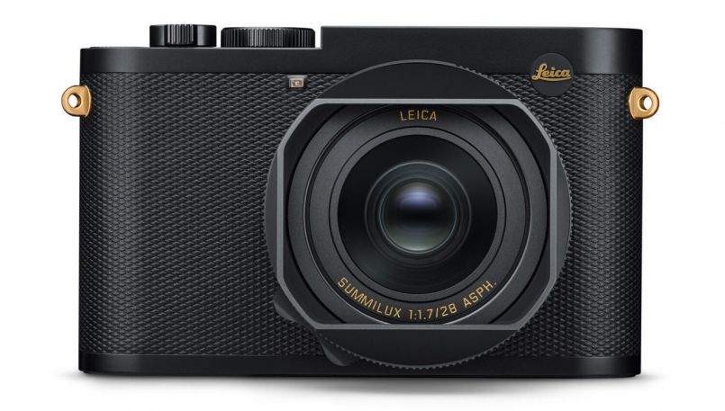 Leica анонсировала камеру Q2 Daniel Craig x Greg Williams